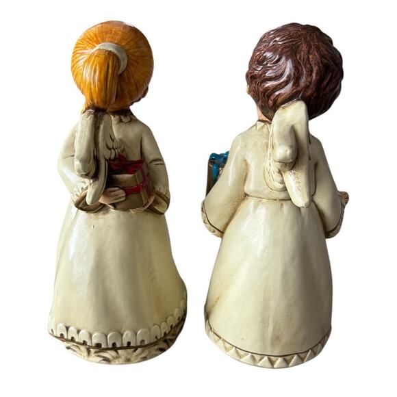 Vintage Kissing Angels 10” Japan Musical Holding Christmas Gifts Whimsical - Picture 2 of 7